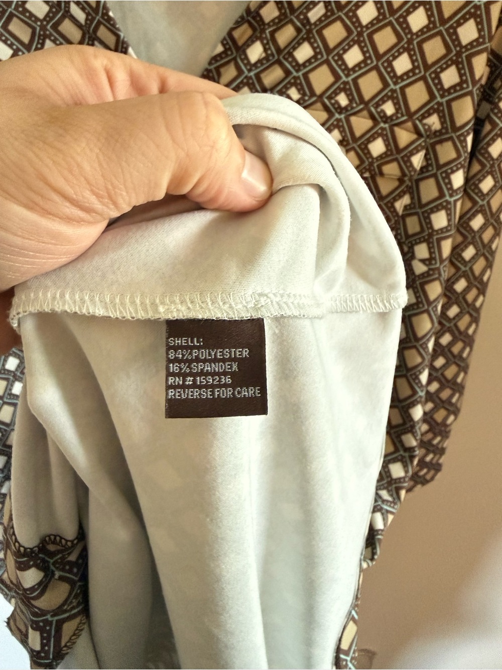 J. McLaughlin Geometric Print Shirt Dress Size Medium Brown 3/4 Sleeve - Picture 7 of 7